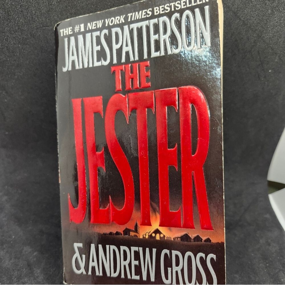 James Patterson 'The Jester'  Paperback Book Murder Mystery Used